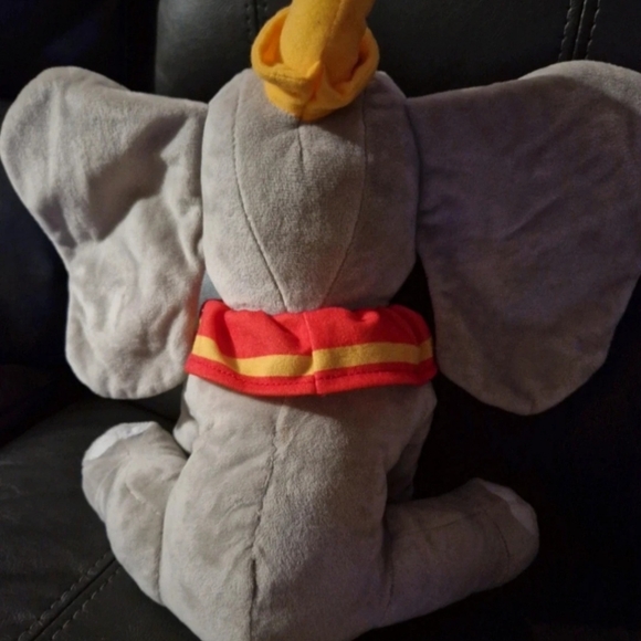 Dumbo plush - Picture 3 of 4
